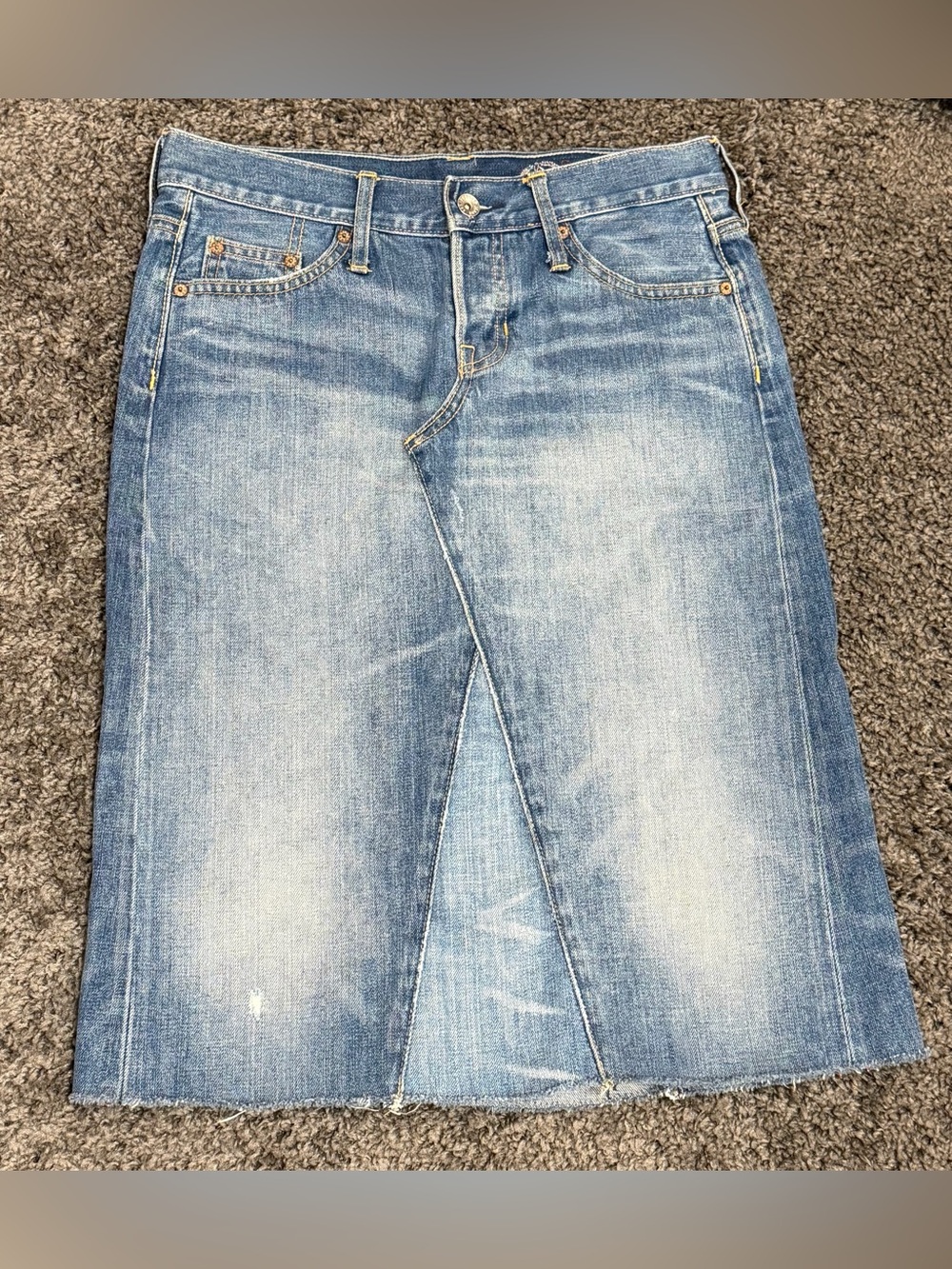 GAP 1969 Denim Midi Skirt Women’s Button Fly Y2K Distressed Jean Vtg size 2